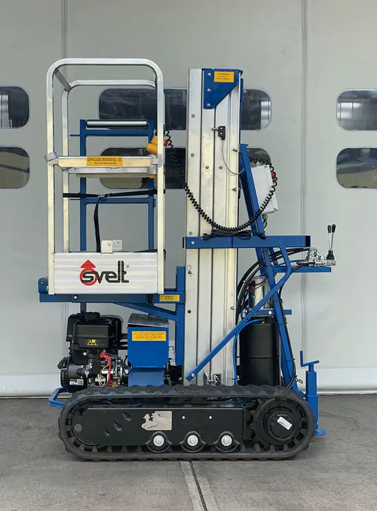 Porte-cercueil automoteur à chenilles