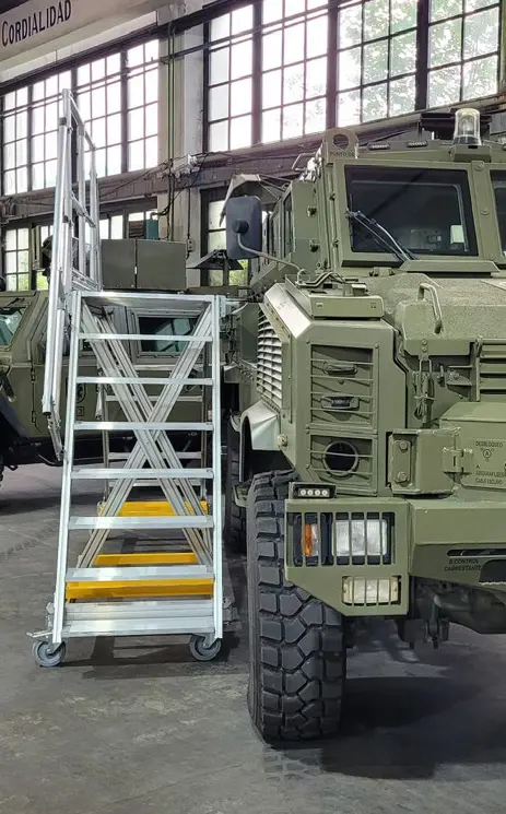 Échelle passerelle pour véhicules militaires et civils