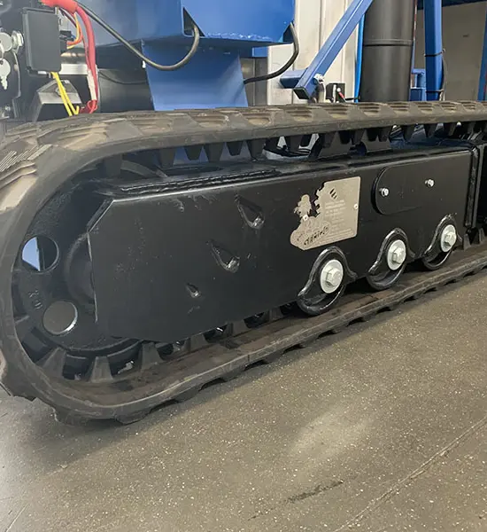 Porte-cercueil automoteur à chenilles