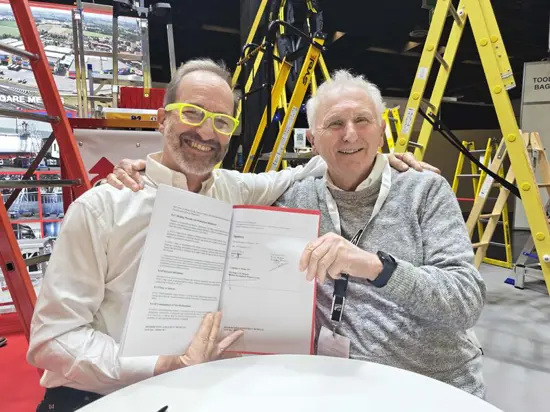 SVELT e Delmer Rinnovano la Partnership nel Benelux: 