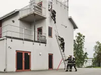 Scale a sfilo con fune per Vigili del fuoco