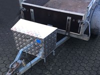 Cassa per carrelli trainabili
