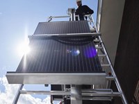 Shuttle sistema di sollevamento su trabattelli per pannelli fotovoltaici