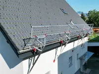 Parapetto temporaneo in alluminio per tetti inclinati