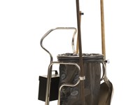 Carrello in alluminio per rifiuti