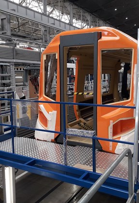 Piattaforma per treni 