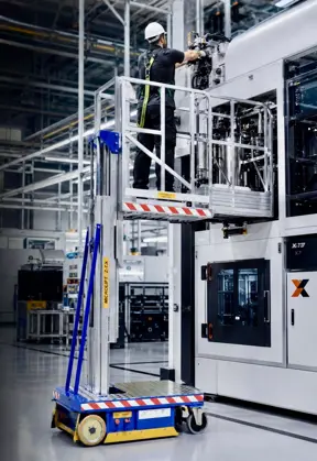 Microlift ZTX semovente - Piattaforma verticale ultracompatta semovente con...