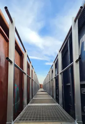 Passerelle per treni e autobus