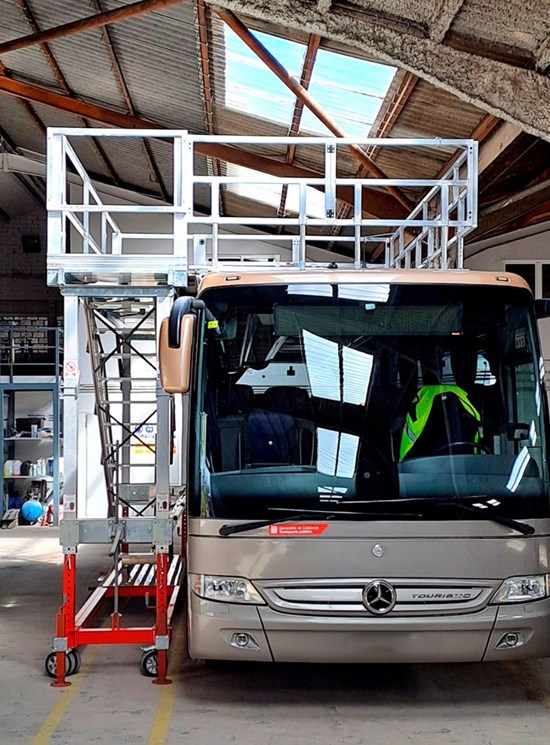 Piattaforma per pullman e autobus