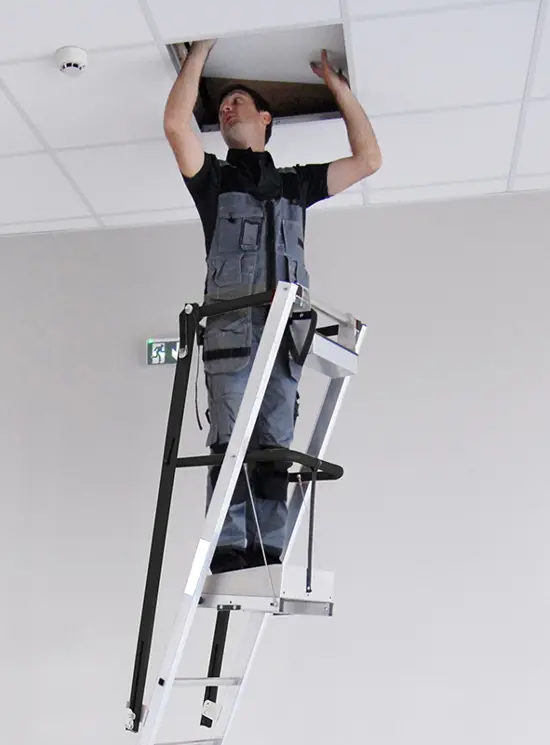 Scala aerea telescopica