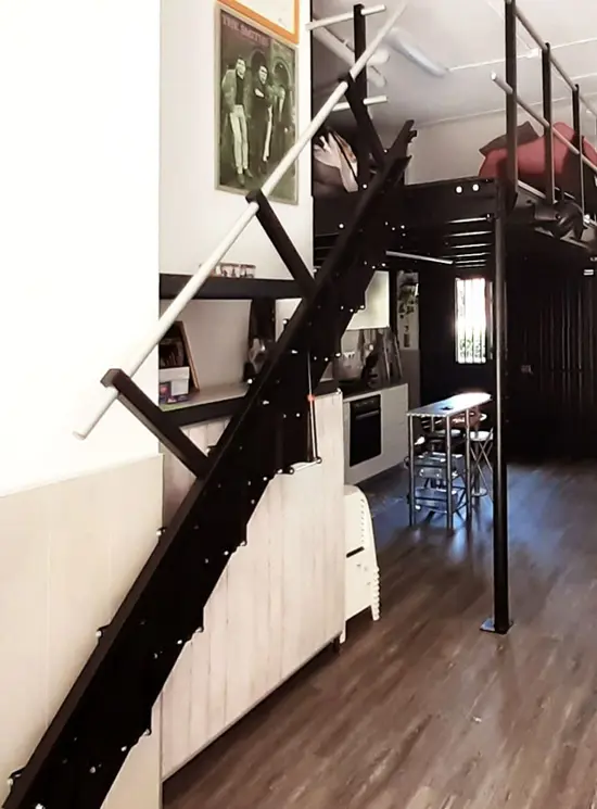 Scala salvaspazio per soppalchi 45°