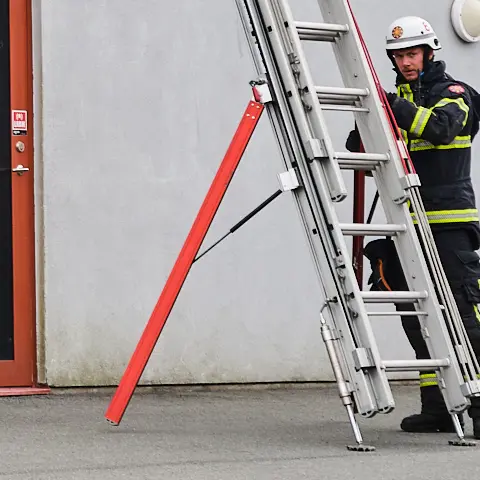Scale a sfilo con fune per Vigili del fuoco