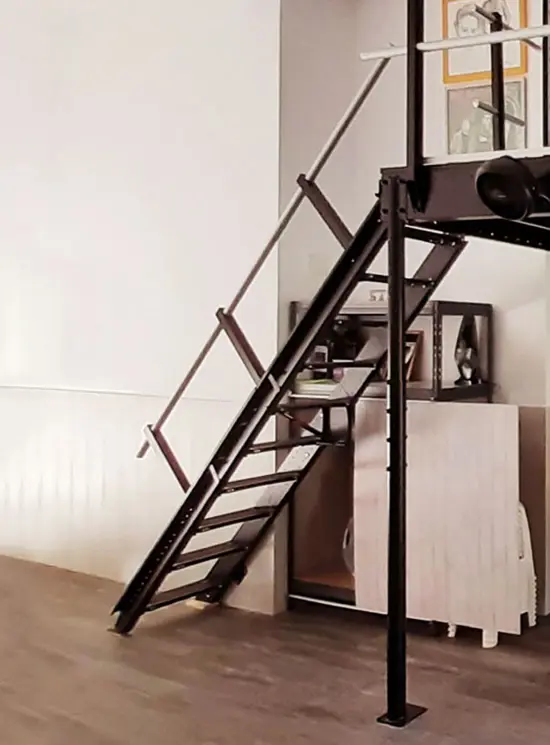 Scala salvaspazio per soppalchi 45°