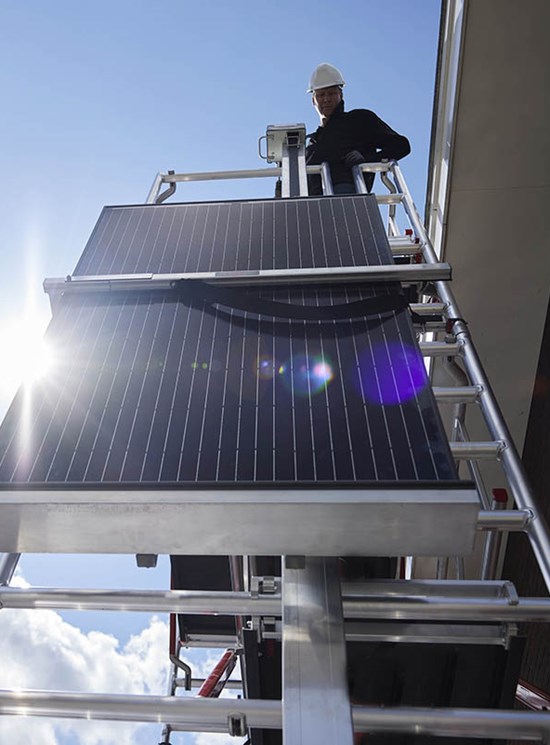 Shuttle sistema di sollevamento su trabattelli per pannelli fotovoltaici