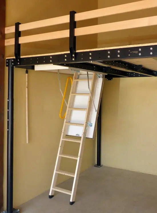 Scala retrattile in legno per soffitti