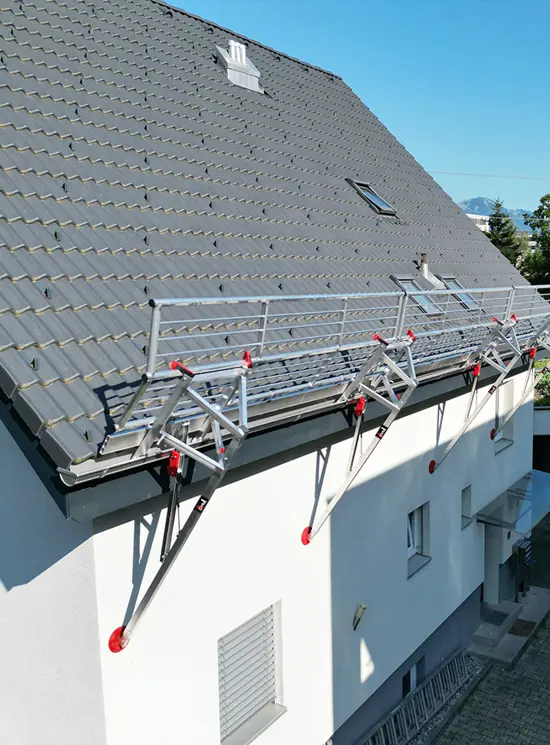 Parapetto temporaneo in alluminio per tetti inclinati