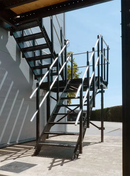 Scala Comoda 42° a U con pianerottolo 