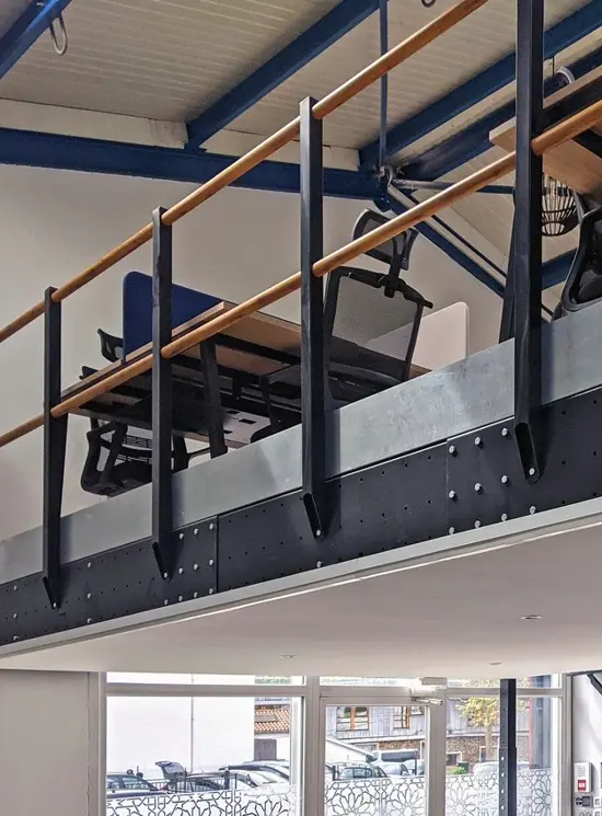 BALAUSTRA CON FERMAPIEDE ALTEZZA cm 110