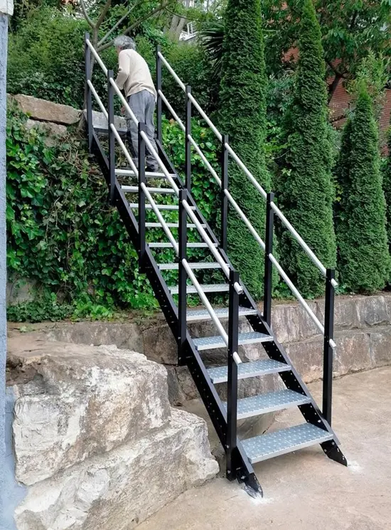 Scala Comoda 42° Gradini in Acciaio