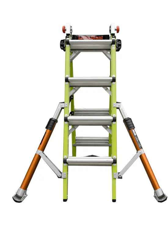 CONQUEST Scala telescopica in vetroresina