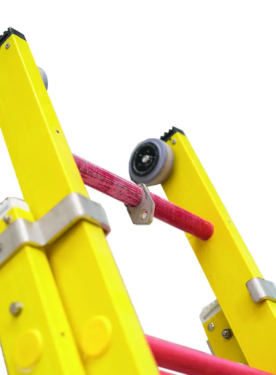 V3FTR Scala a 3 tronchi 100% vetroresina