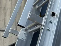 Toegangsladder voor daken en daken