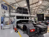 Aluminium en stalen platform voor vrachtwagens