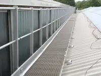 Loopbruggen voor daken en daken