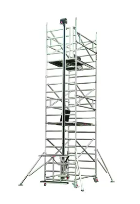 Tempo Shuttle steiger met liftsysteem voor fotovoltaïsche panelen