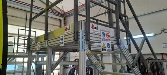 Aluminium en stalen platform voor vrachtwagens