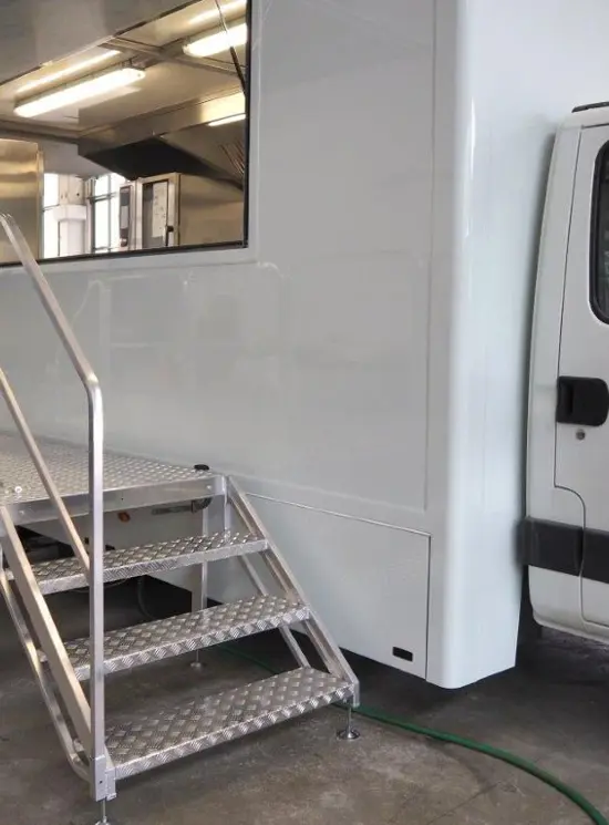 Platform voor wagenonderhoud