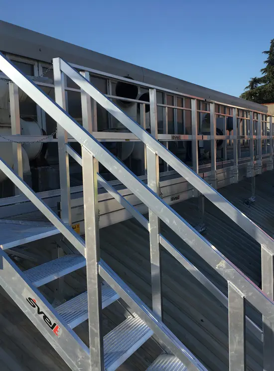 Loopbruggen voor daken en daken