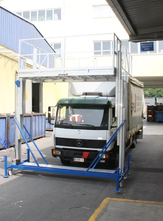 Platform voor truck- en coachcarrosserieën
