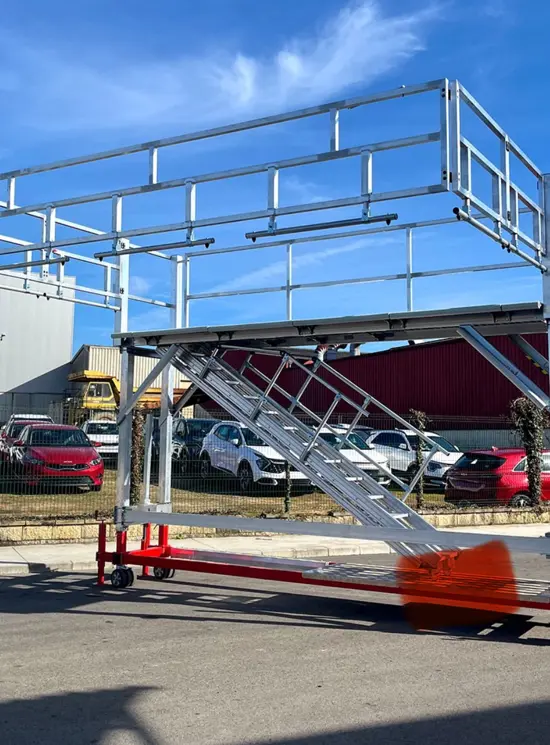 Hefplatform voor touringcars en bussen