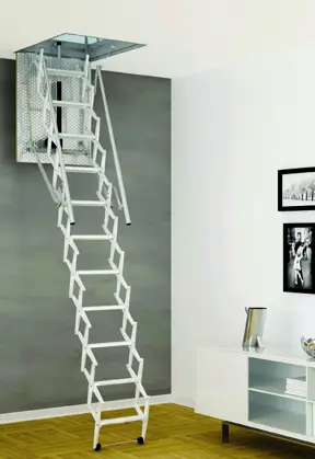 Моторизованная выдвижная лестница