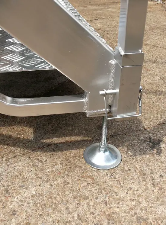 Платформа для обслуживания фургонов