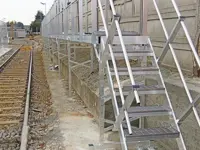 Драбина для доступу до вагона