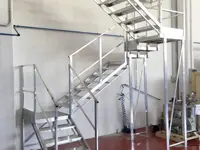 Стаціонарна драбина з алюмінію для вулиці
